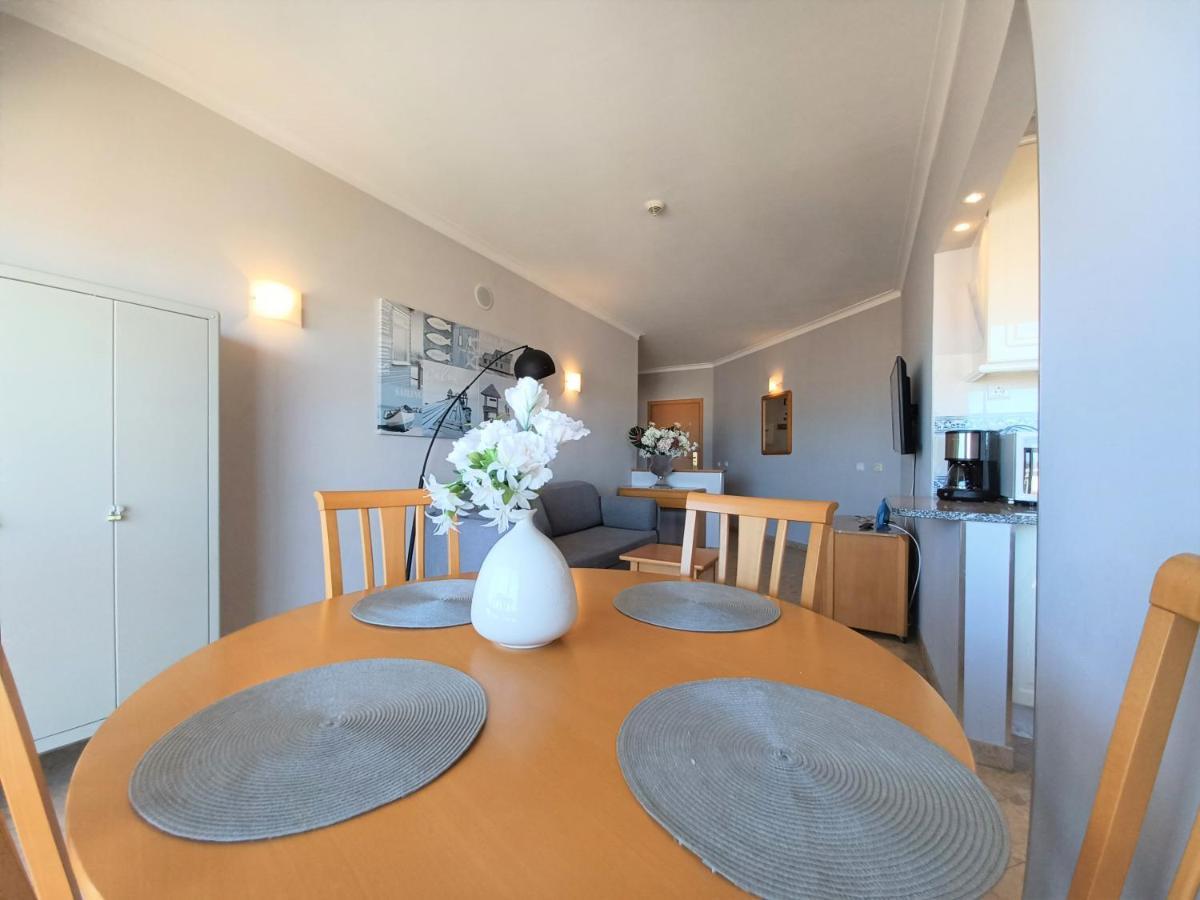 Oasis Beach Apartment ปอร์ติเมา ภายนอก รูปภาพ